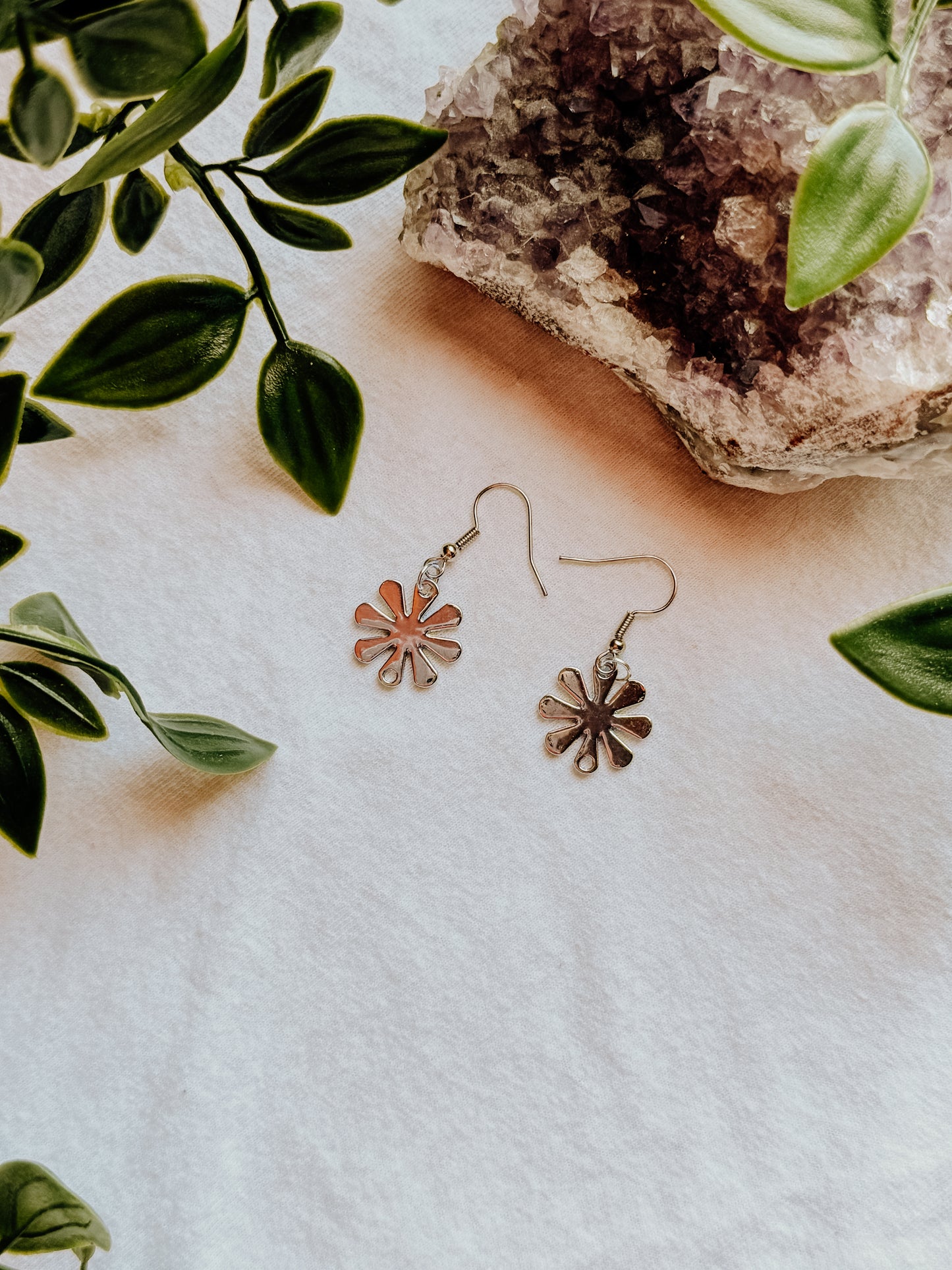 Silver Daisy Earrings